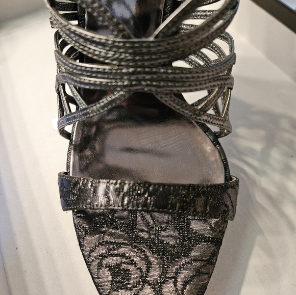 Badgley Mischka Rhinestone Butterfly Steletto high heels 7.5 new - Picture 14 of 16